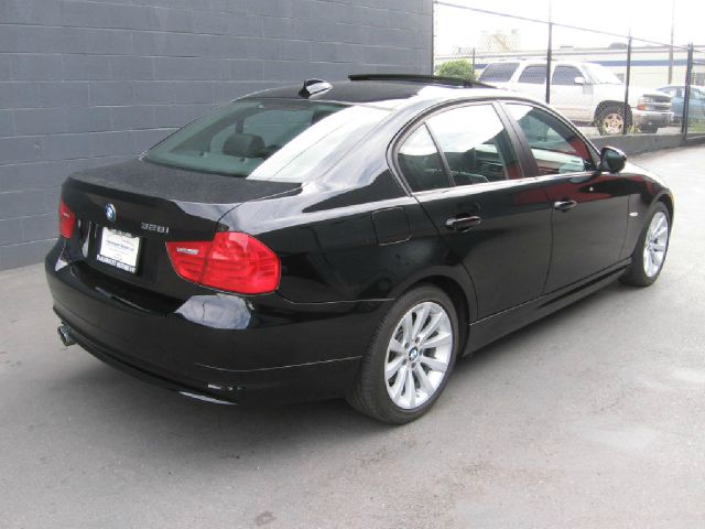 BMW 3 series 2011 photo 1