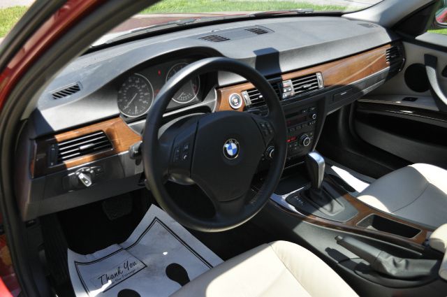 BMW 3 series 2011 photo 22