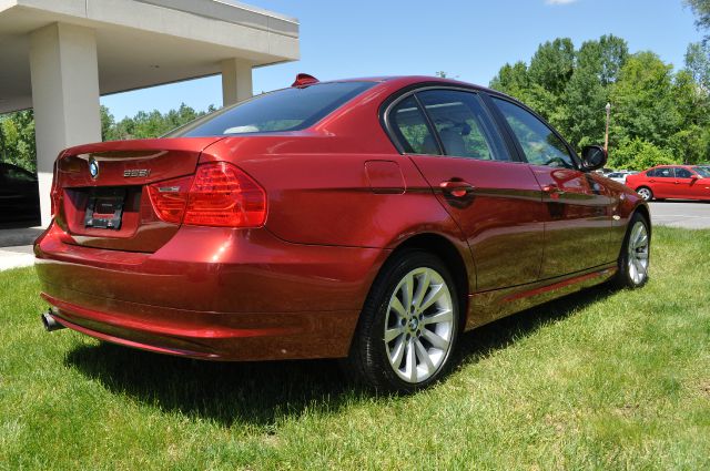 BMW 3 series 2011 photo 32