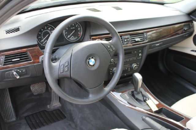 BMW 3 series 2011 photo 4