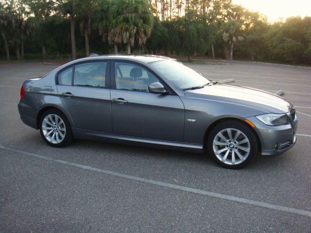 BMW 3 series 2011 photo 3