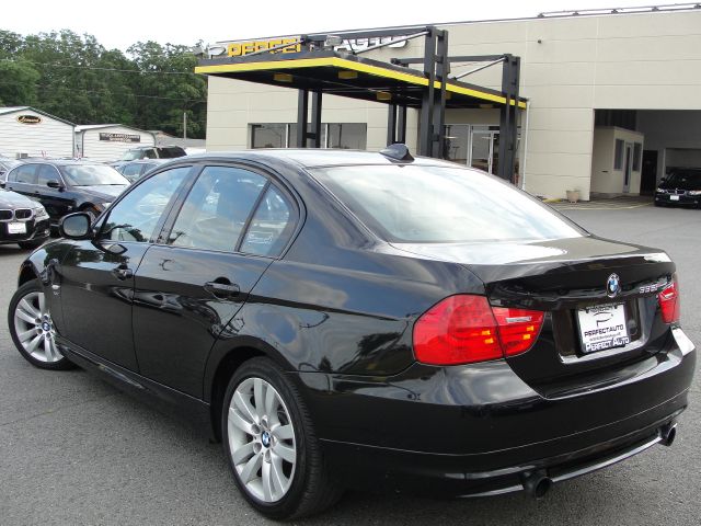 BMW 3 series 2011 photo 1