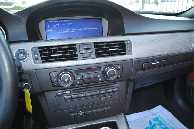 BMW 3 series 2011 photo 16