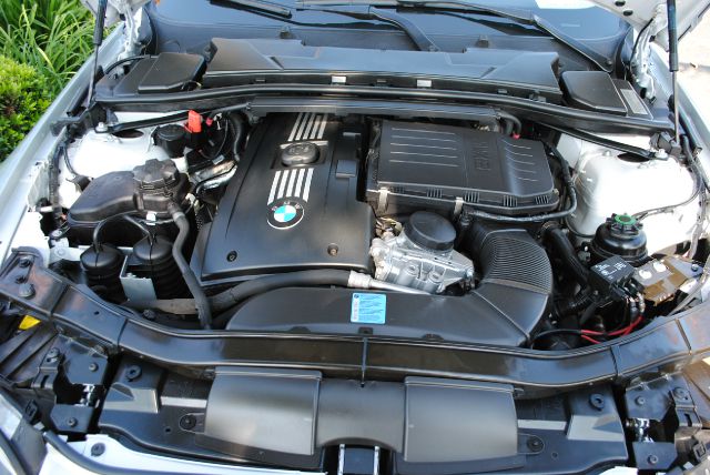 BMW 3 series 2011 photo 3