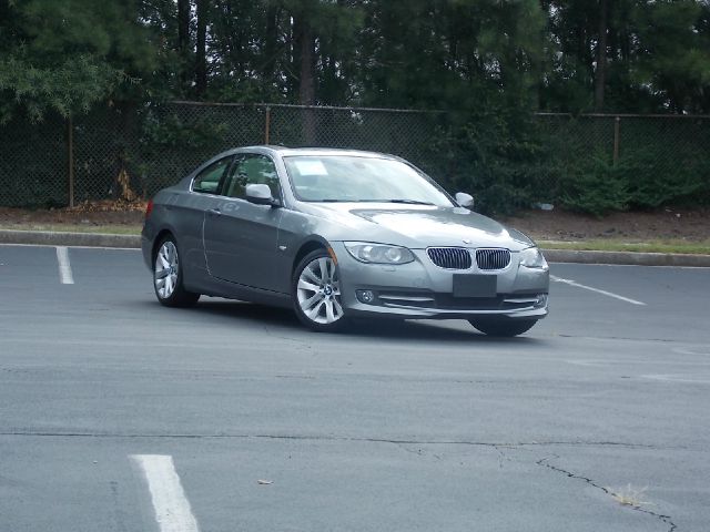 BMW 3 series 2011 photo 4