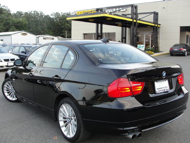 BMW 3 series 2011 photo 4