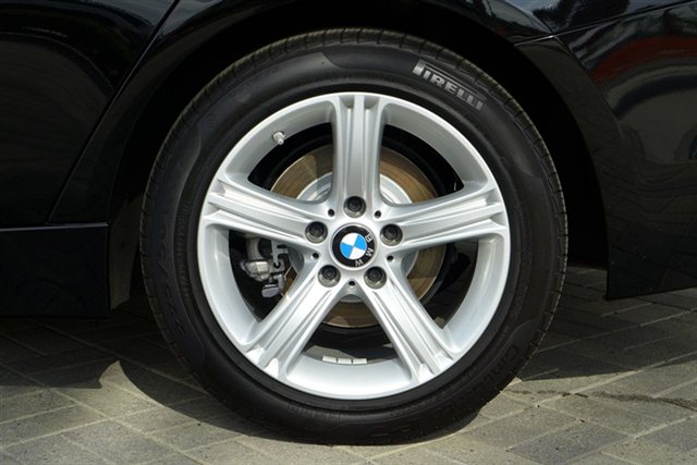 BMW 3 series 2012 photo 3