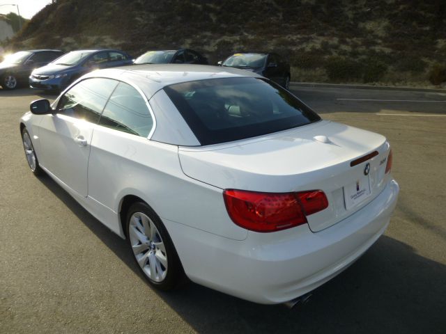 BMW 3 series 2012 photo 2