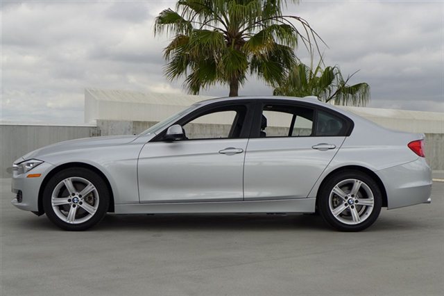 BMW 3 series 2012 photo 3