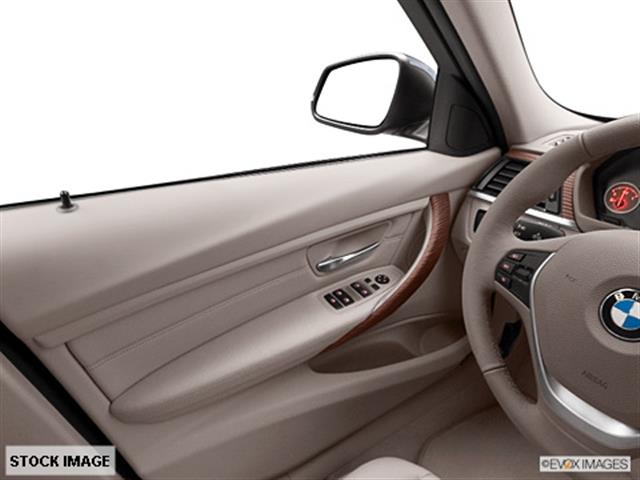 BMW 3 series 2012 photo 3