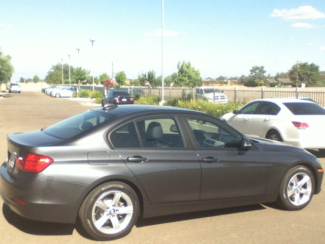 BMW 3 series 2013 photo 2