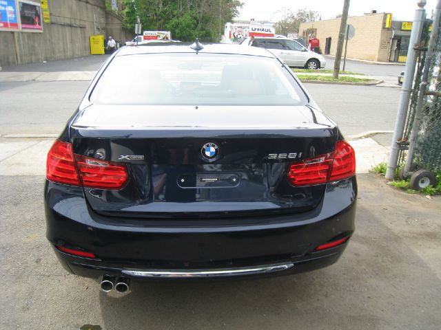 BMW 3 series 2013 photo 32