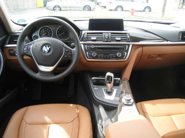 BMW 3 series 2013 photo 37