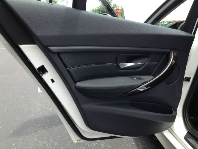 BMW 3 series 2013 photo 25