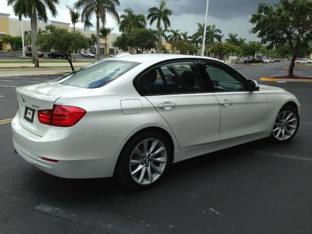 BMW 3 series 2013 photo 28