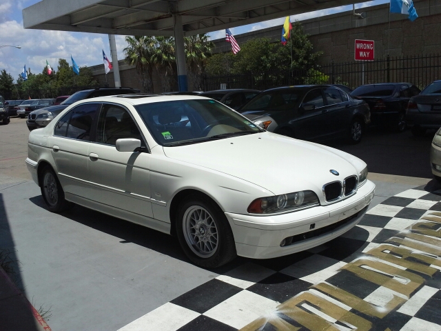 BMW 5-Series 2002 photo 2