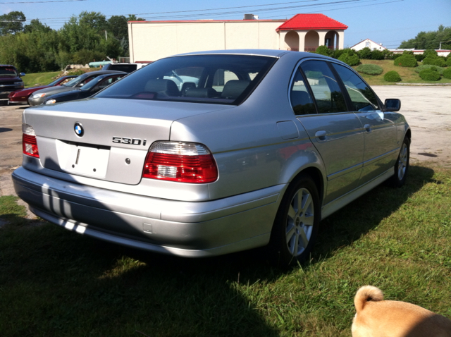 BMW 5-Series 2002 photo 2