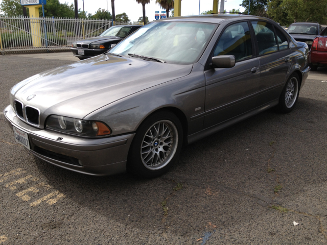 BMW 5-Series 2002 photo 5