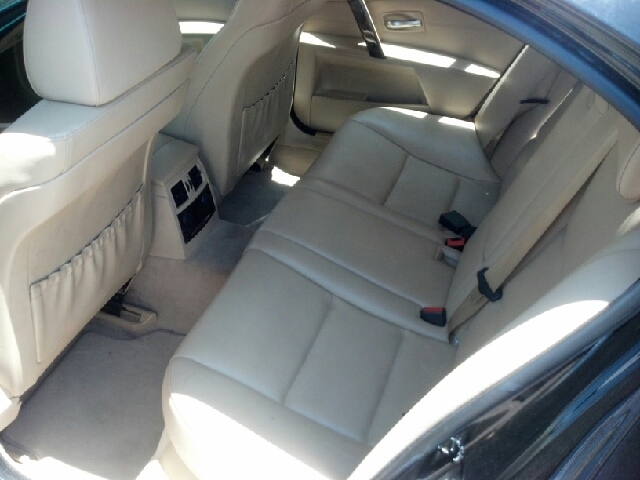 BMW 5-Series 2005 photo 2