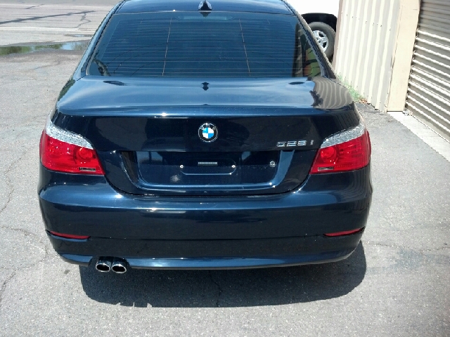 BMW 5-Series 2008 photo 2