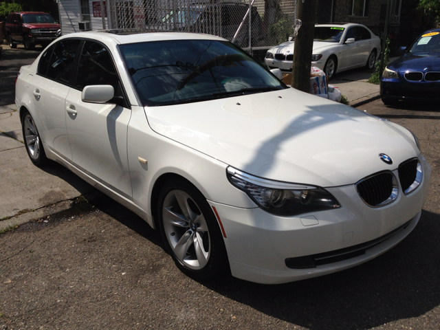 BMW 5-Series 2008 photo 2