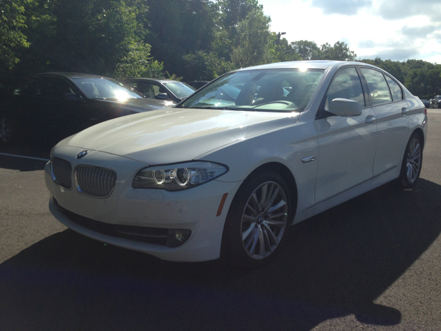 BMW 5-Series Luxury Premier Sedan