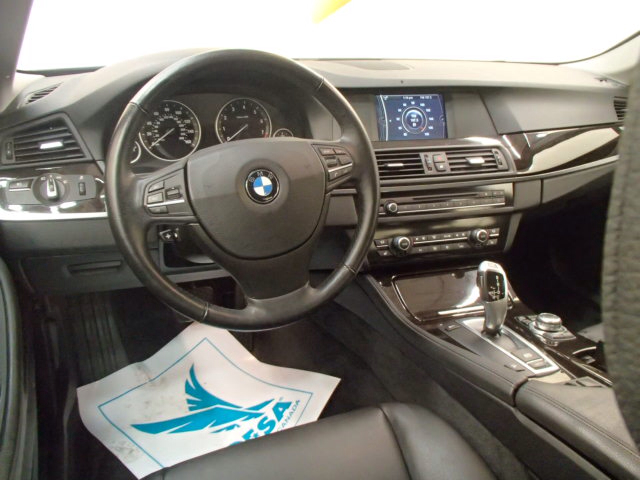 BMW 5-Series 2011 photo 4