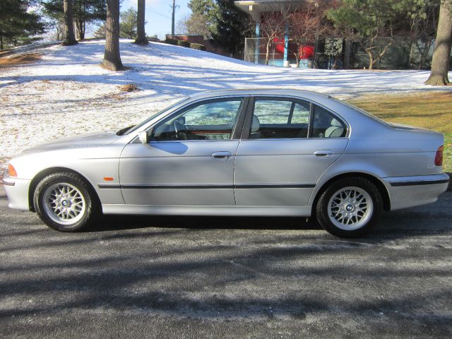 BMW 5 series 2000 photo 1