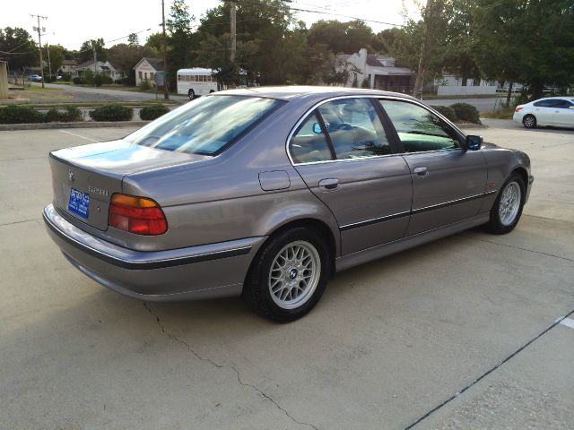 BMW 5 series 2000 photo 1