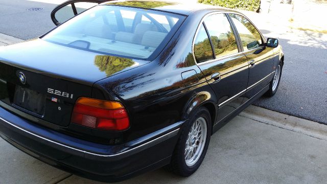 BMW 5 series 2000 photo 1