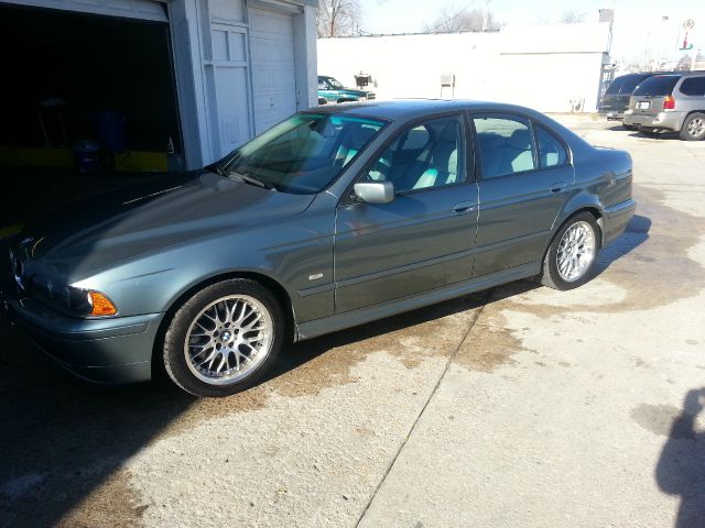 BMW 5 series 2001 photo 2