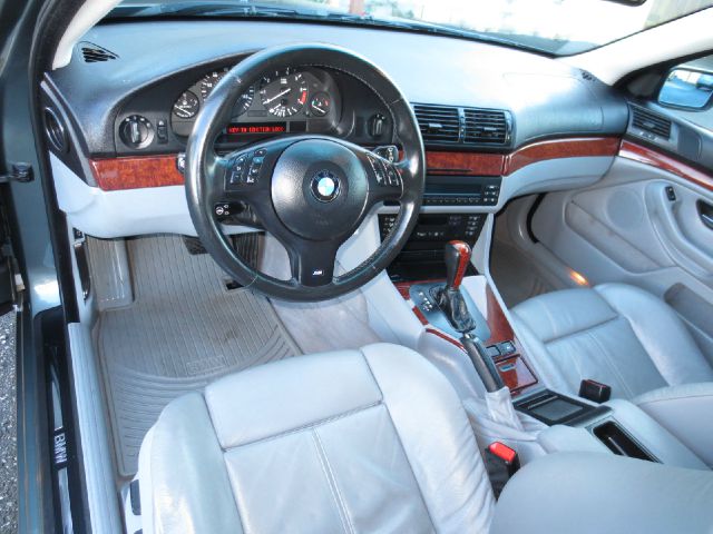 BMW 5 series 2003 photo 4