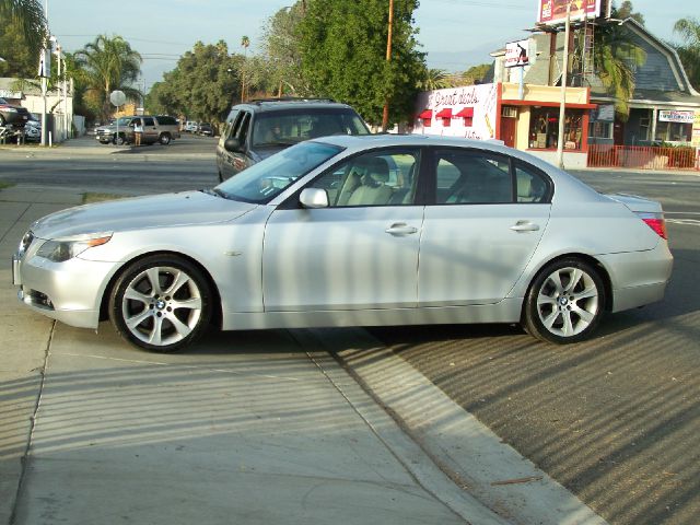 BMW 5 series 2004 photo 1