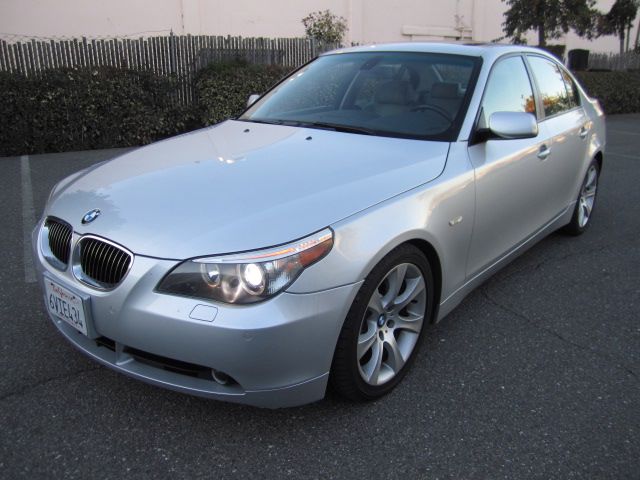 BMW 5 series 2005 photo 2