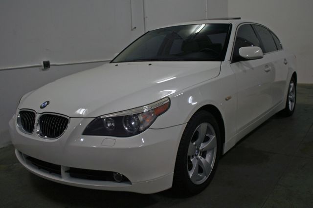 BMW 5 series 2006 photo 2