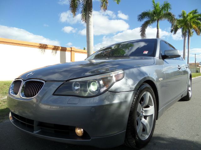 BMW 5 series 2006 photo 2