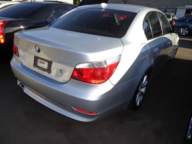 BMW 5 series 2006 photo 1