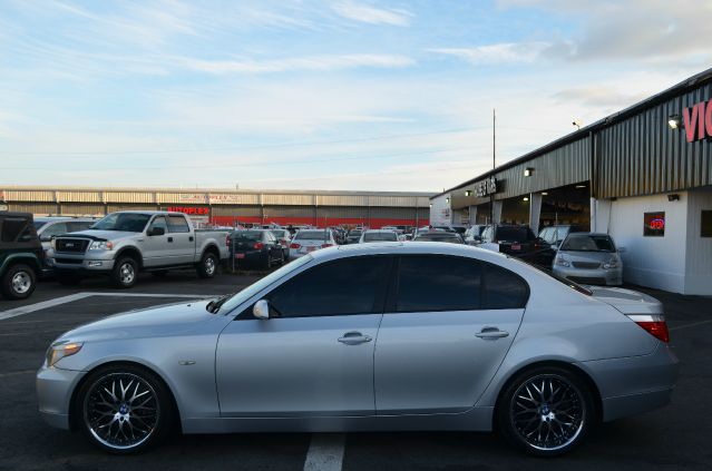 BMW 5 series 2006 photo 2