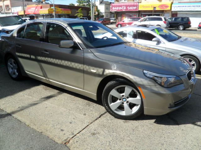 BMW 5 series 2008 photo 2