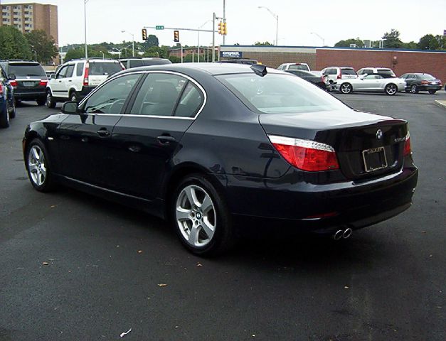 BMW 5 series 2008 photo 2