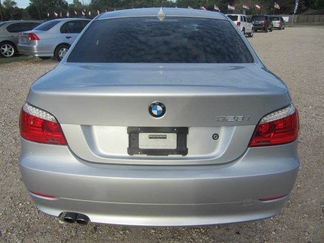 BMW 5 series 2008 photo 2