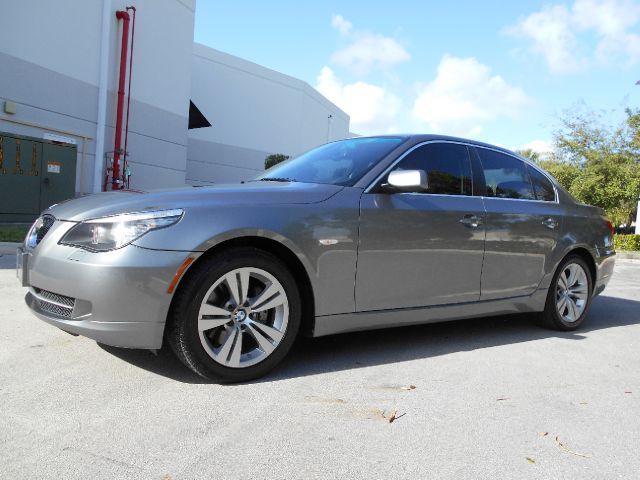 BMW 5 series 2009 photo 1