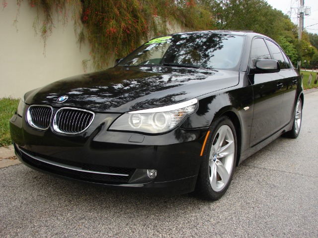 BMW 5 series 2010 photo 3