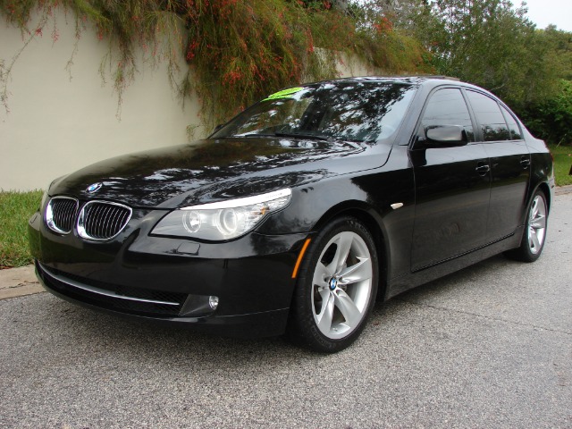 BMW 5 series 2010 photo 4