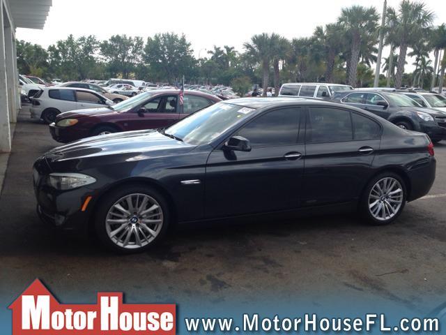 BMW 5 series 2011 photo 2