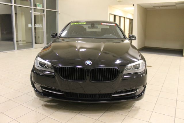 BMW 5 series 2011 photo 4