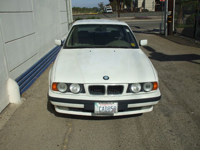 BMW 5 series 1995 photo 2