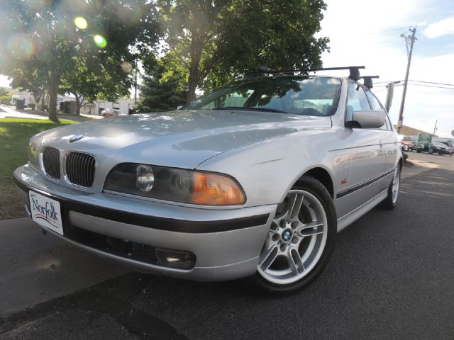 BMW 5 series Supercab 145 XLT 4WD Sedan