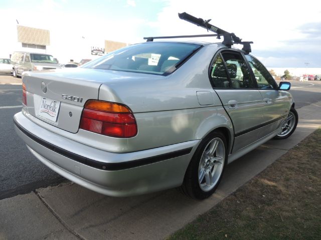 BMW 5 series 2000 photo 2