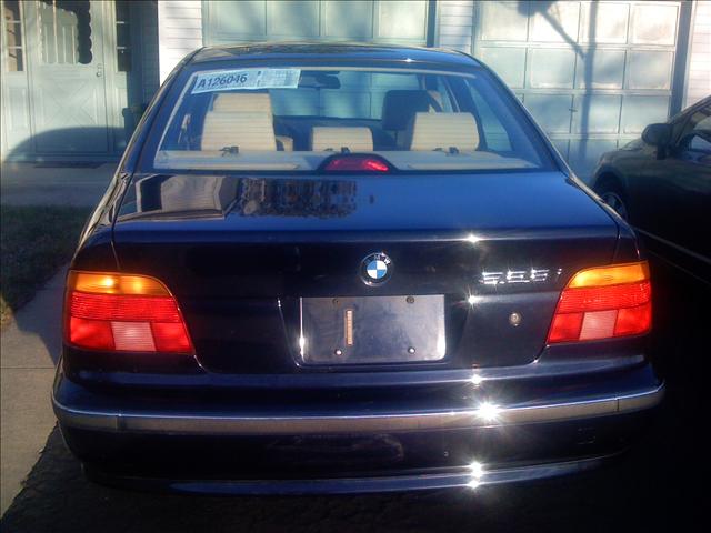 BMW 5 series 2000 photo 2